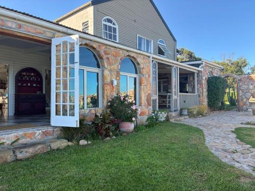 Protea Lodge