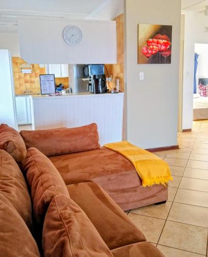 Apartament (100 m²) w okolicy Margate North Beach z 2 sypialnią/ami i 1 łazienką/ami (Sombedu guest suite ) in Margate
