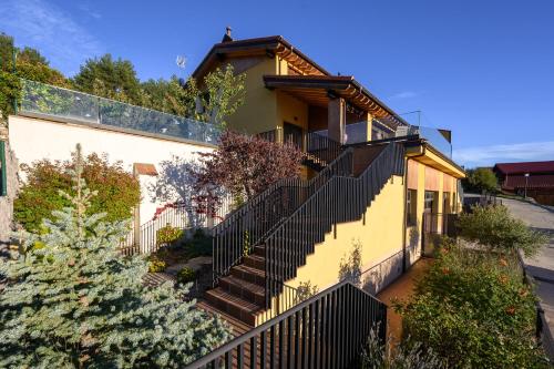 A szálláshely kívülről, La Portilla de Gredos. Casa rural in Hoyos del Espino