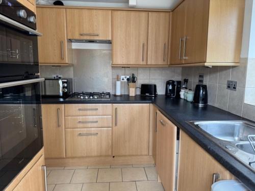 บริการและสิ่งอำนวยความสะดวก, 3 bedroom home in Horsham, West Sussex, with Free Parking in ฮอร์ชาม