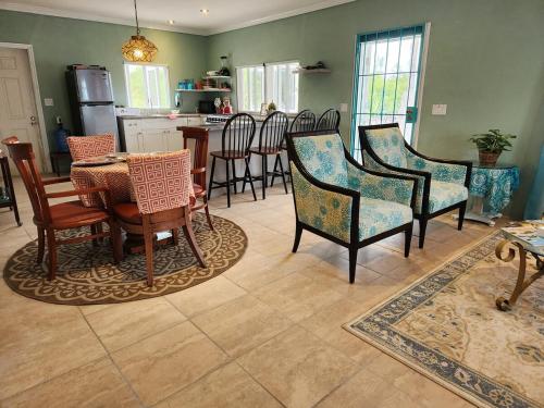 Pepper Hill Manor in Steventon