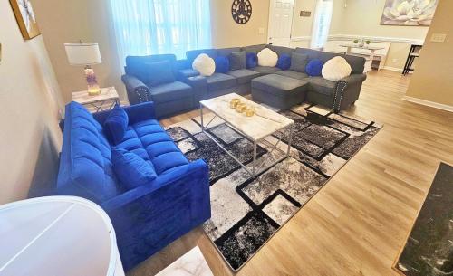 Near RAFB -1Car Garage - FirePit - Tv n all rooms – khách sạn tại Warner Robins