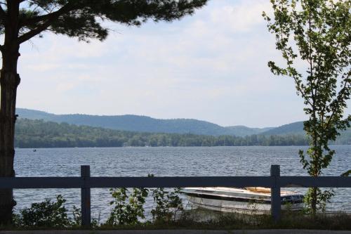 Yankee Trail Motel - image 7