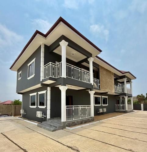 Viesnīcas āriene, Philaw-Benda Lodge in Ada Foah