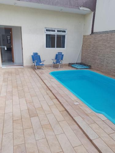 สระว่ายน้ำ, Casa com piscina Bairro Eliane in กวาราตูบา