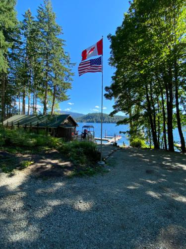Mile 77 Cottages in Youbou (BC)