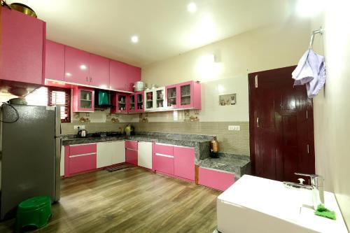Sogadu Homestay - Full Villa, 4BH, Estate, Home Food in Agani