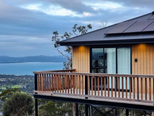 Mount Rumney Escapes Seaview House 1 - Possum House - Hobart Mount Rumney Escapes Seaview House 1 - Possum House - Hobart