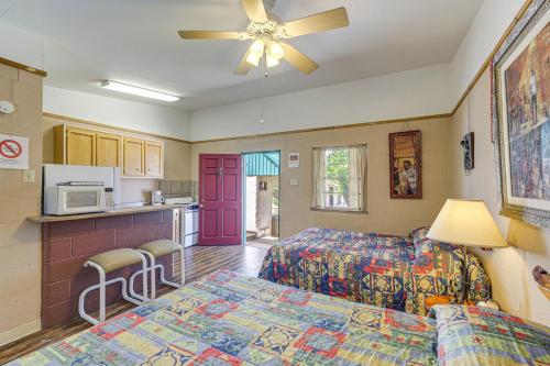 . 8 Mi to Lake Whitney State Park: Quaint Studio!
