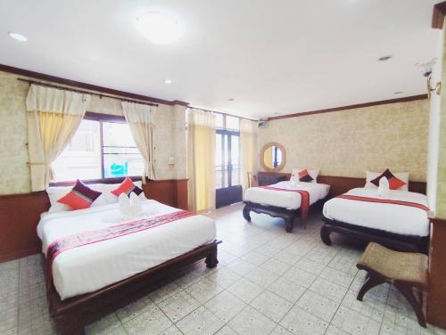 Room, deluxe, family