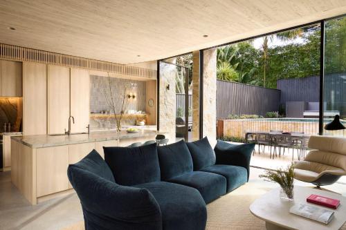 Aurora in Bellevue Hill
