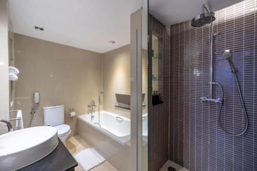 room detail thumbnail 2