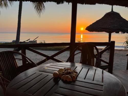Skats, Barry's Beach Resort in Pangani