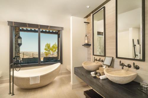 Alila Jabal Akhdar, Oman Room Type - Twin Room with View