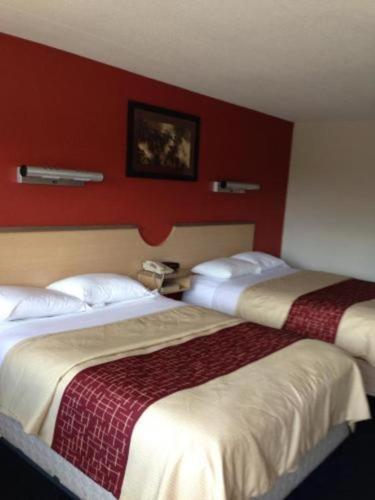 Rodeway Inn - image 5