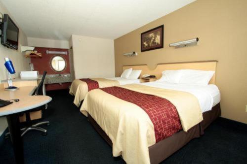Rodeway Inn - image 3