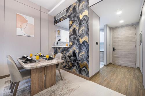 Luxury 1BHK Burj Khalifa & Canal View, Dubai (Foto 6)
