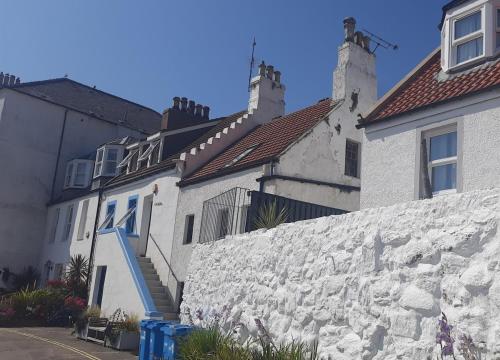 Seaside home, three bedrooms, 40 mins Edinburgh in Кінгхорн