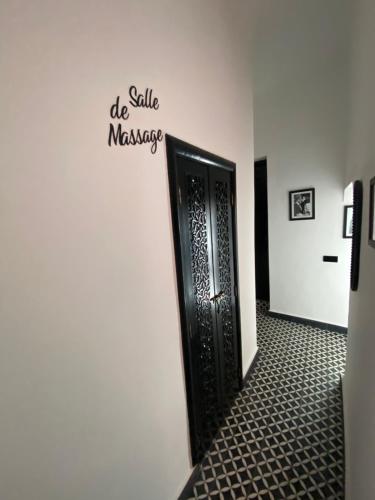 Riad Looma - image 11