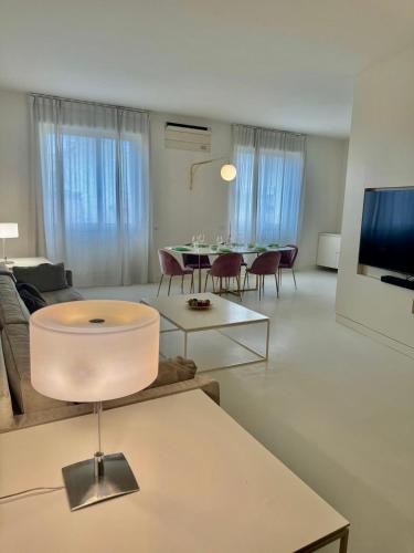 Instalaciones, 2 Bed Bright Flat in Monza City Centre in Monza