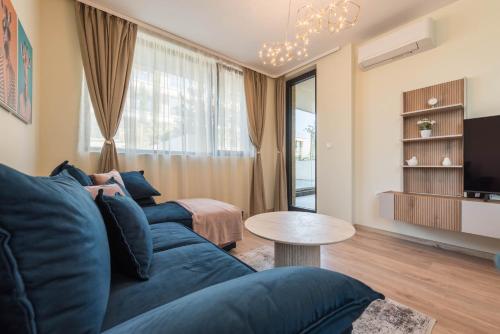 Ivy - Lux Apartment with Parking & Pool in Azur Panorama, Sveti Konstantin i Elena (fotografie 8)
