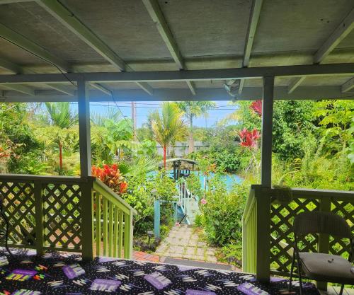 Fully renovated 4 bd with 2 master suits, 3 bth home in centralized location in Orchidlands Estates (HI)