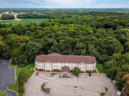 Comfort Inn & Suites East Moline near I-80 in East Moline, USA