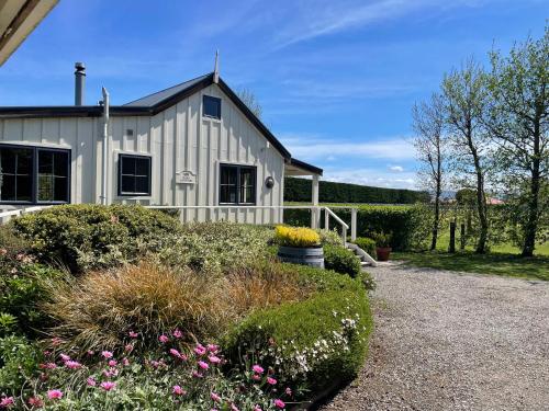 ทัศนียภาพภายนอกโรงแรม, Dara Vineyard Cottage in มาร์ตินโบรช์