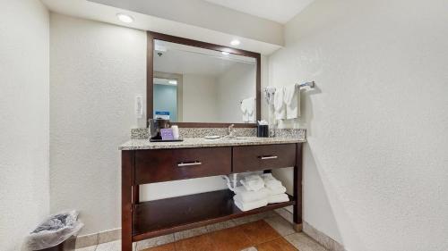Sleep Inn & Suites Buffalo Airport Cheektowaga - image 14