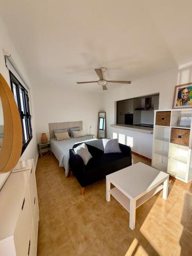 ESTUDIO LA SANTA AZUL in La Santa