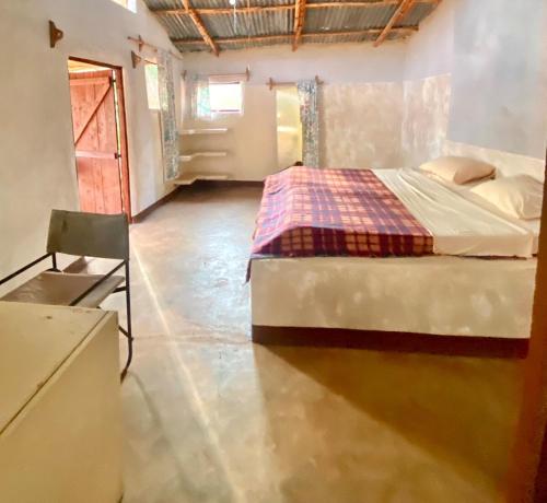 Weavers Nest, Nyika Eco Cottages in Tsavo