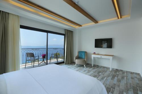 Deluxe Double Room with Sea View