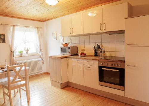 Ferienwohnung im Landhausstil in Winkel (Eifel)