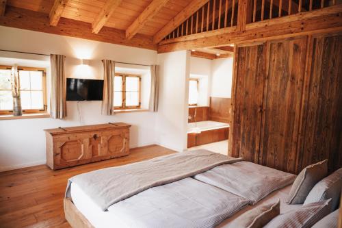 Chalet Zugspitze, Kamin, Tiere, Wackersberg