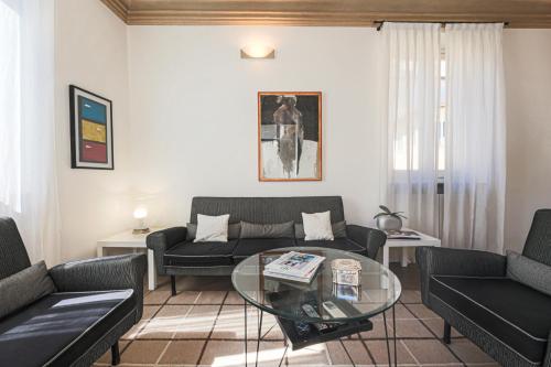 Apartments Florence- Ricasoli View - image 12