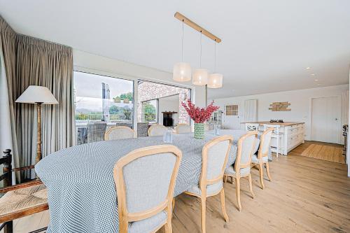 Létesítmények, Maison MadArt surround yourself in nature in Bievre