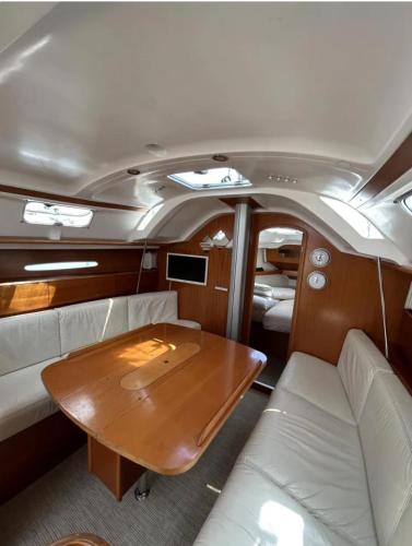 Bateau 6 à 8 personnes hyper centre ville - Hôtel - Lorient