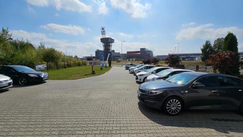 Apartament Targi z dodatkowym parkingiem 100 m od Targów