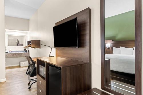 Travelodge by Wyndham Port Wentworth Savannah Area - image 9