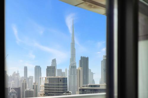 BLVD - Luxury Stay with Burj Khalifa View, Дубай