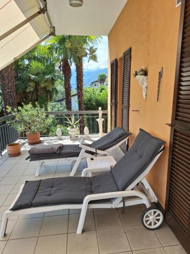 Villa Ida, 1 Stock by HolAp SA in Monti Trinita