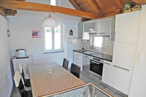 kuhinja, Casa Santa Barbara by HolAp SA in Brione sopra Minusio