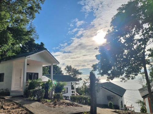 Udvendig, Private Paradise Resort in White Sand Beach