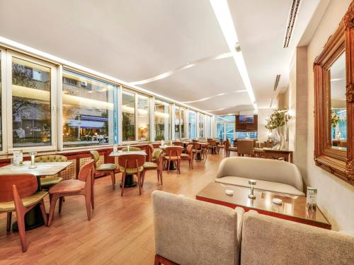 Pub/Lounge, IN Hotel Beograd in Belgrád