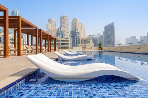 Inviting Dubai Marina Studio near Beach and Canal, Dubai (photo 3)