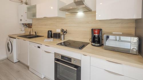 virtuve, Duplex Work & Play - Proche Hypercentre in Les Noes-pres-Troyes (Alsace)