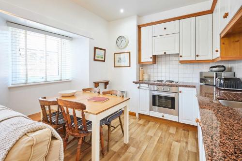 廚房, Host & Stay - Spinnaker in 察德