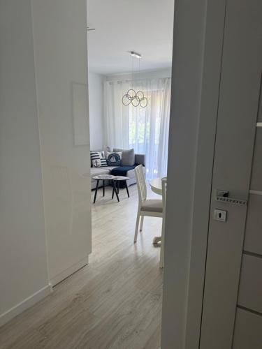 Biała Fala apartamenty nad jeziorem (Biala Fala apartamenty nad jeziorem) in Slawa