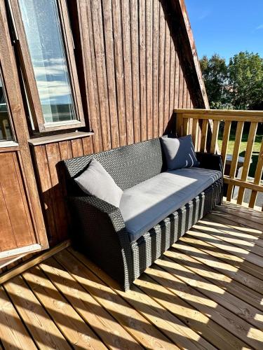 Hus med stor trädgård i lugn miljö nära havet (Hus med stor tradgard i lugn miljo nara havet) in 분케플로스트란드