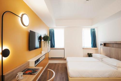 room detail thumbnail 0